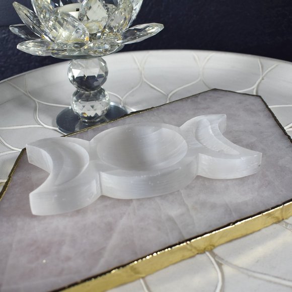 Gypsum Triple Moon Dish - Picture 1 of 3